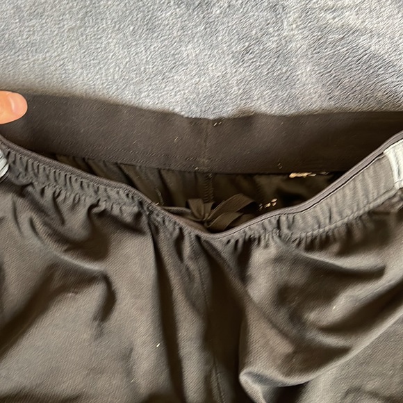 Shorts - Picture 3 of 3